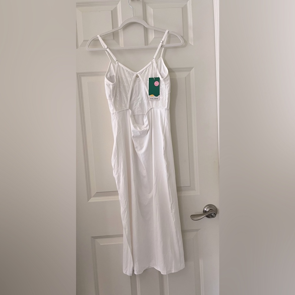 Halara Backless Contrast Lace Adjustable Strap Sp… - image 6